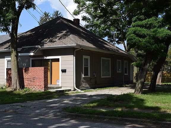 3rd image of 4329 Pearl St