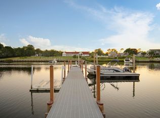 144 Springville Rd, Hampton Bays, NY 11946