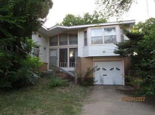 1001 N Robin Rd, Wichita, KS 67212