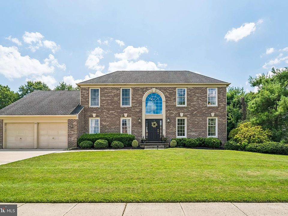 1st image of 25 Periwinkle Dr