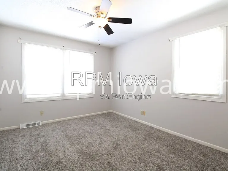 1607 NW 2nd St #1607 — Photo 8