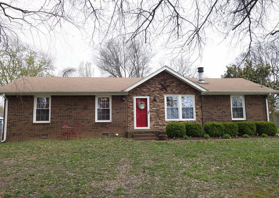 1st image of 119 Creekwood Ln
