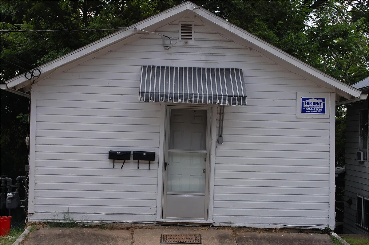 Building Photo - 118 Franklin Ave #A