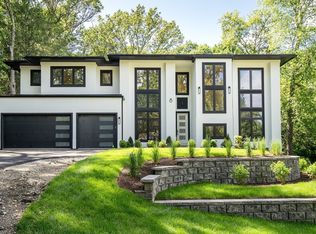 8 Winston Rd, Lexington, MA 02421