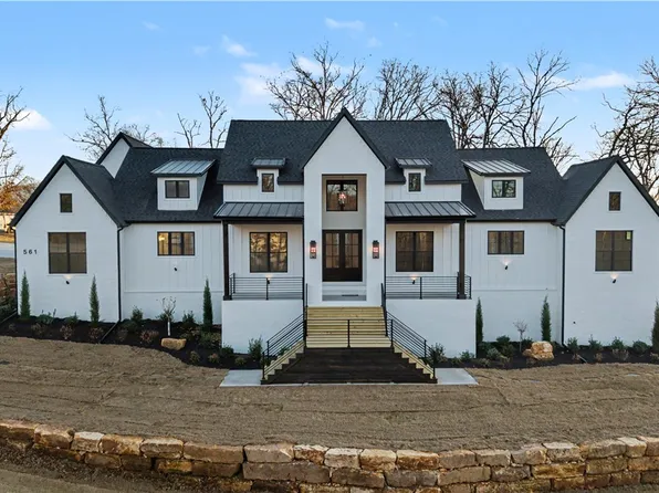 561 Oneida Cir, Pea Ridge, AR 72751