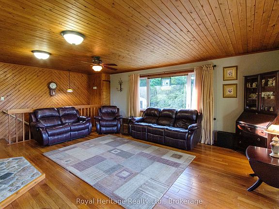 5th image of 497 Mooney Rd