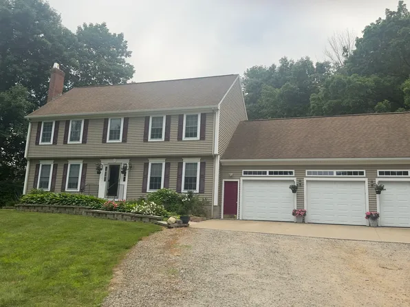 207 North Farms Road, Coventry, CT 06238