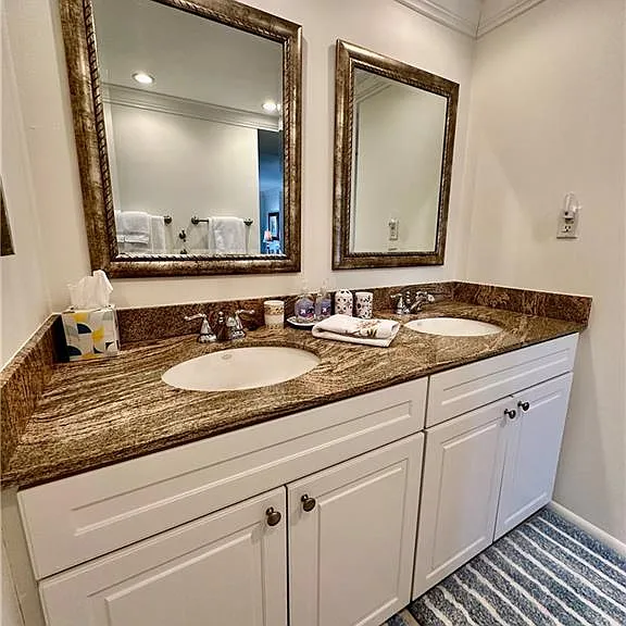 555 Park Shore Dr #B-403 — Photo 28