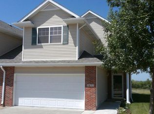 5651 NW 14th St, Lincoln, NE 68521
