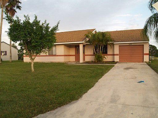 4th image of 1580 SE Collette Cir