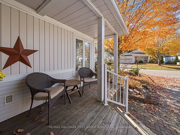 3rd image of 47 Springwood Cres
