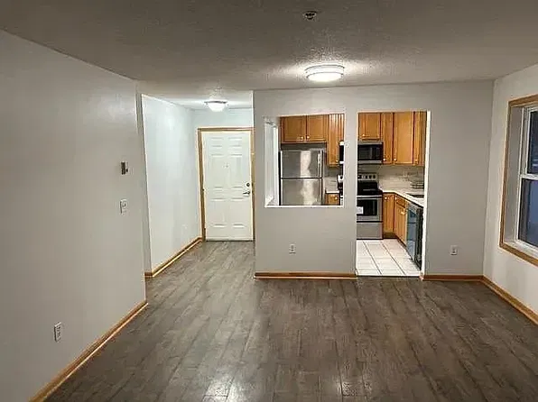 2496 County Road C2 W APT 110, Roseville, MN 55113