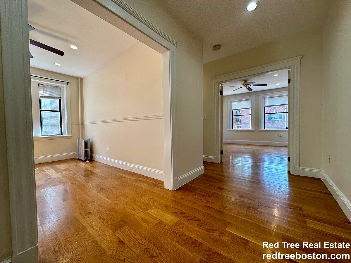 Building Photo - 248 Kelton St #5