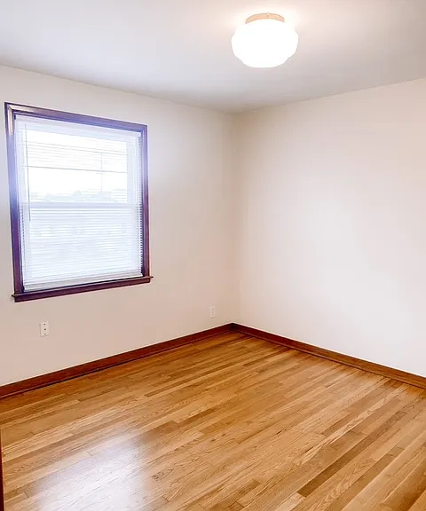 25 E Henderson Rd #B — Photo 15