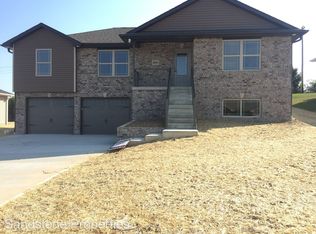 4051 Westminister Dr, Jefferson City, MO 65109