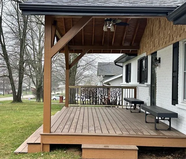 3619 E Park Ln photo 1