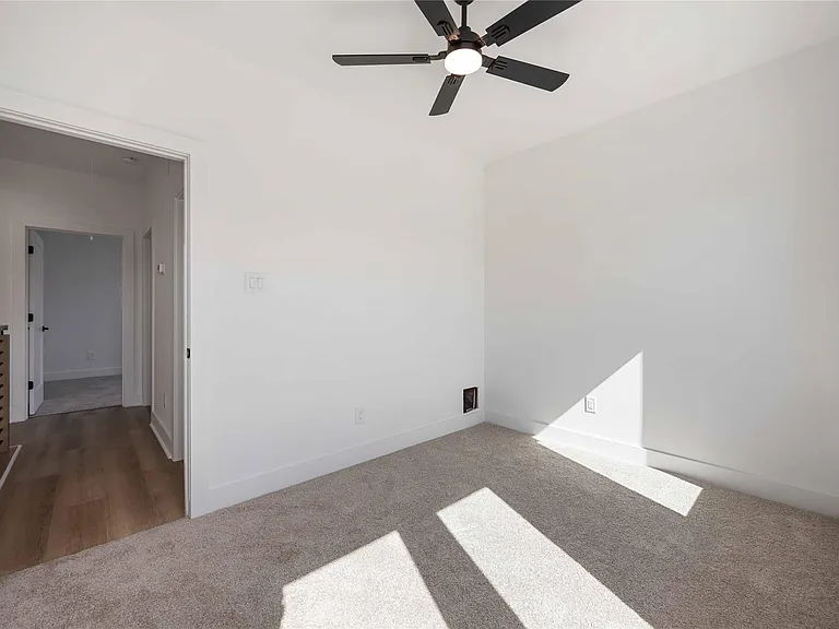 7961 Henson St #B — Photo 27