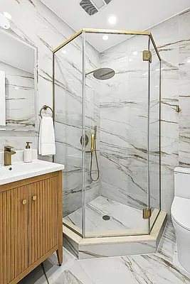 Bathroom, photo 2