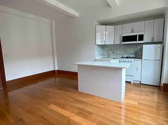 Rented by Compass | media 7