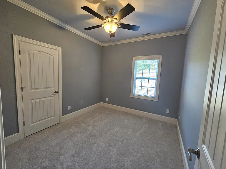 621 Hadley Ct — Photo 8