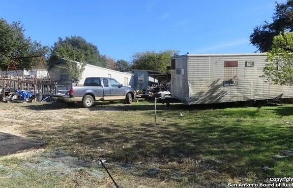 5th image of 656 E Borgfeld Dr