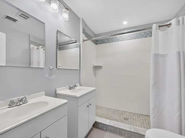 447 Mercer St #1 — Photo 11