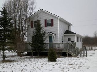 388 Davis Lake Rd, Lapeer, MI 48446