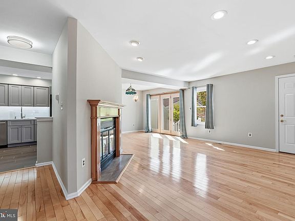 3rd image of 709 Society Hill Blvd