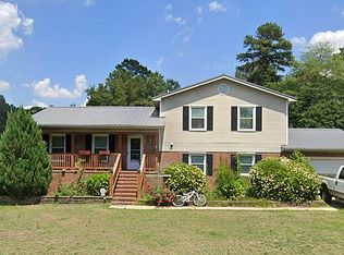429 Wapiti Dr, Spring Lake, NC 28390