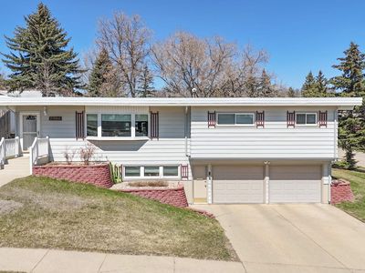 2300 8th Ave NW, Minot, ND, 58703