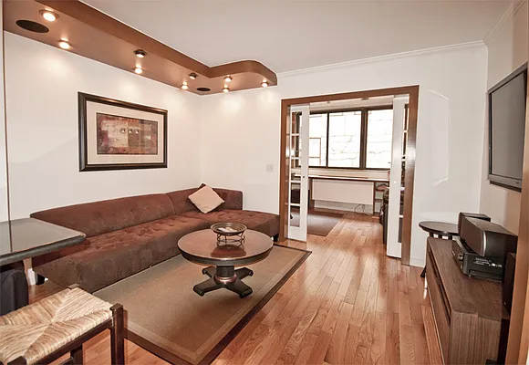 Rented by 280 Park Avenue South Realty | media 20