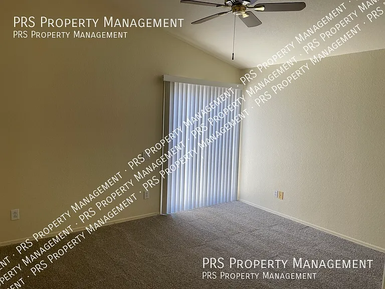 16031 S 40th Way — Photo 4