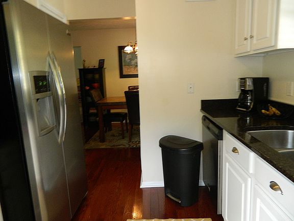 4th image of 142 Melvina Dr