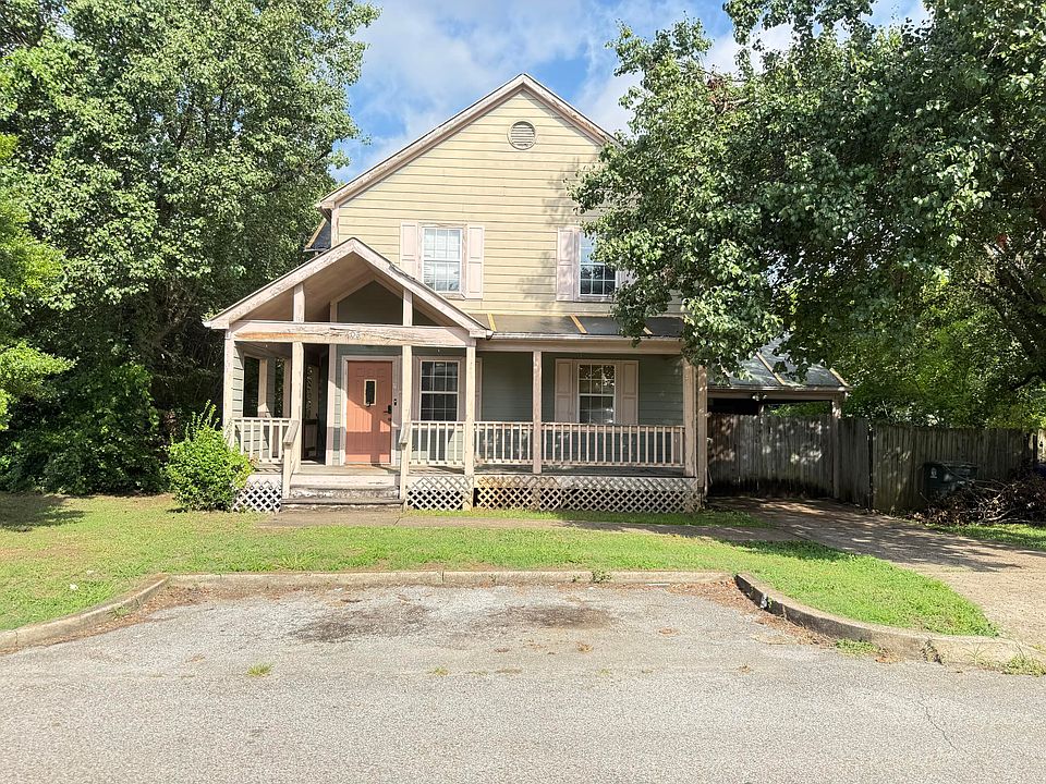 1st image of 403 N Hickory St