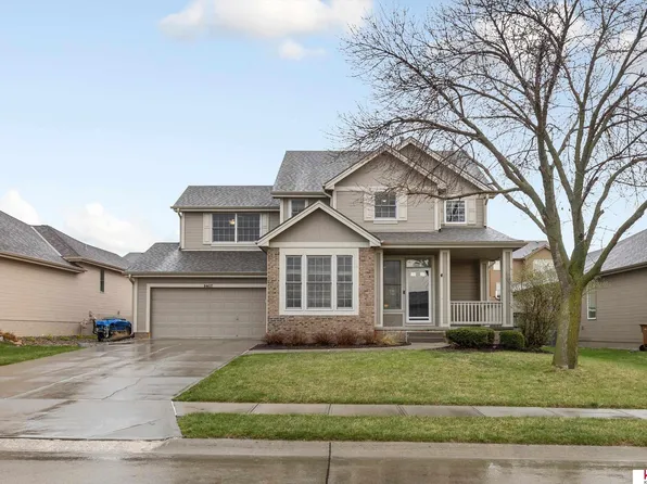 9407 S 27th St, Bellevue, NE 68147