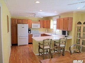 3rd image of 8 Hermitage St