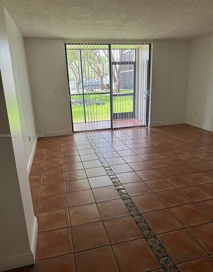 Horizons West Condo #8 — Photo 3