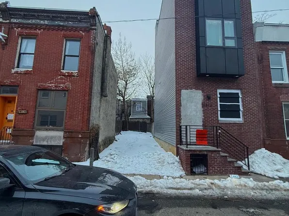 2414 S Marshall St, Philadelphia, PA 19148