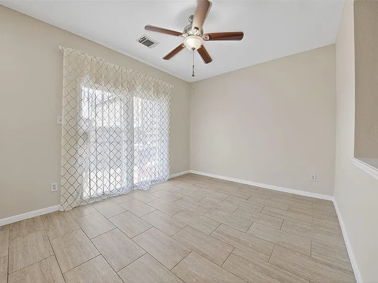 8118 Barnes Ridge Ln — Photo 7