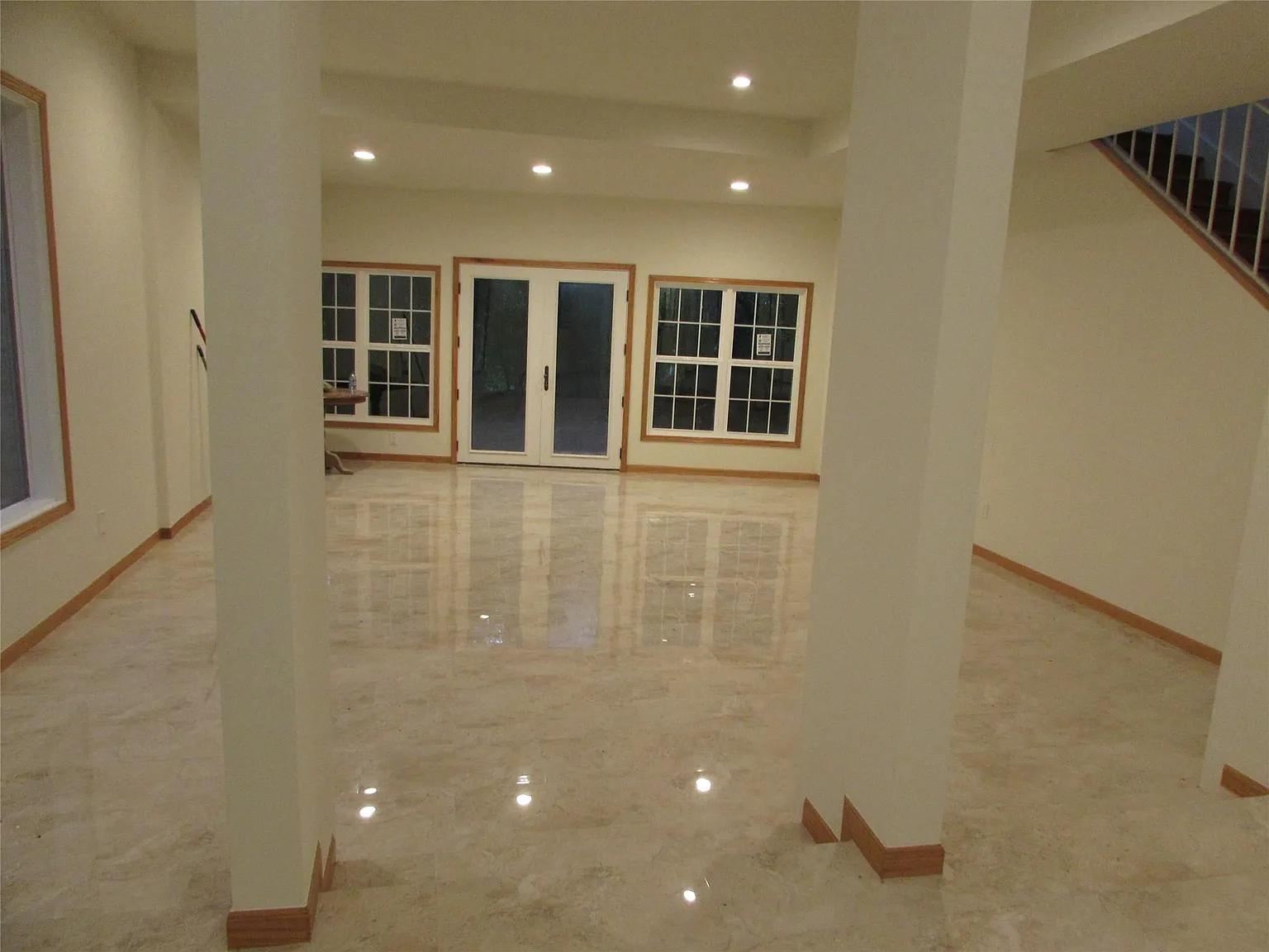 4 bed, 4.0 bath, 2806 sqft, $3,200 — Photo 4