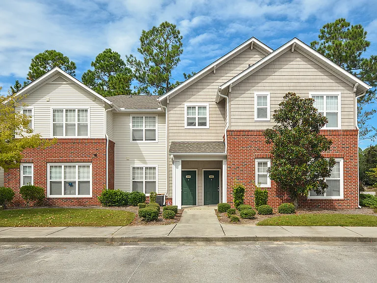 Cardinal Pointe at The Highlands — Photo 15