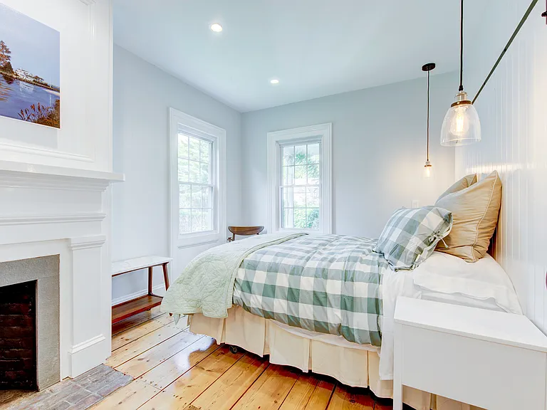 475 Youngs Ave #C — Photo 9