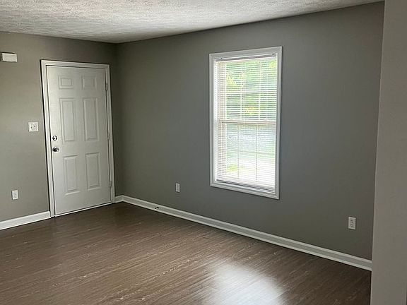3rd image of 1041 Brandy Ln APT 5