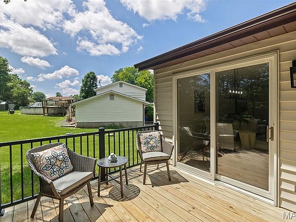 5th image of 410 Saint Anthony Dr