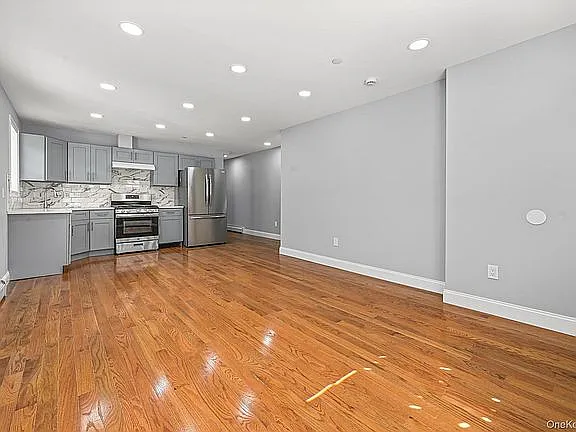 18821 118th Ave #1 — Photo 3