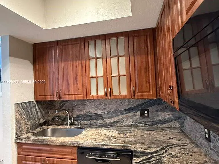 781 SW 148th Ave #1502 — Photo 15