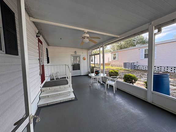 5th image of 505 Honeysuckle Dr