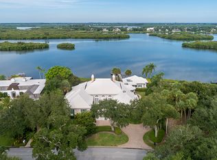 305 Indian Harbor Rd, Indian River Shores, FL 32963
