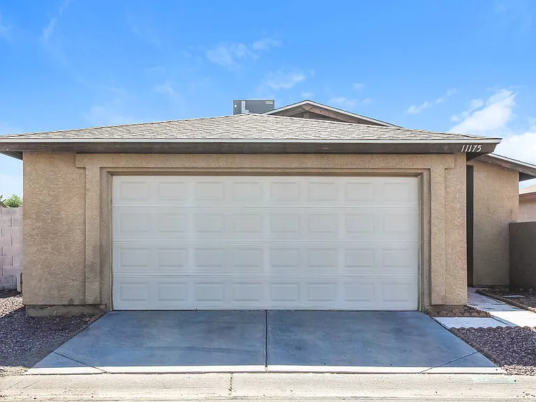 11175 N 82nd Ln — Photo 1