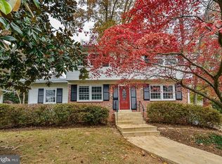 10214 Scout Dr, Fairfax, VA 22030